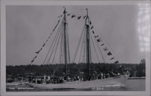 Image: Schooner BOWDOIN at Boothbay Harbor, dressed; guests aboard