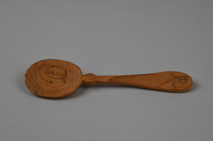 Image: Wooden spoon carved and drawn with likeness of Robert E. Peary