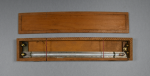 Image: Maximum and minimum thermometers in wooden boxes