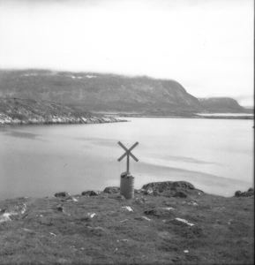 Image of Gotharb harbor with marker at shoreline