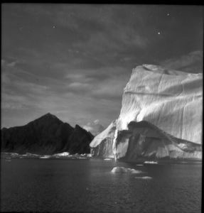 Image of Iceberg, mountain, Umanak Fjord