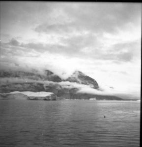 Image: Iceberg, clouds, mountain, Umiamako