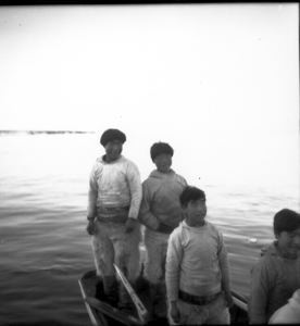Image: Eskimos [Inuit] in boat, Meteorite Is., Savigsuit