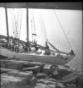 Image of The Bowdoin moored to rocks, Etah