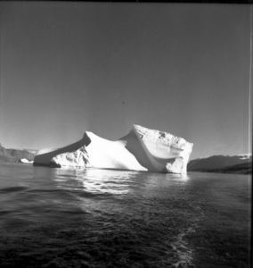 Image: Last iceberg, leaving Umanak Fjord