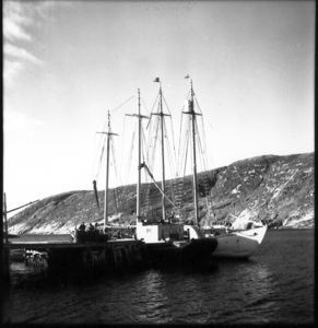 Image: The Bowdoin at dock, Battle Harbor