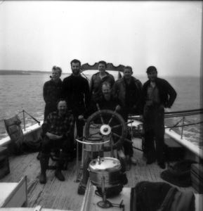 Image of The Crew (to be identified, Cf. Hubbard albums)