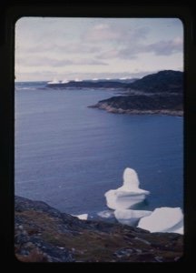 Image of small icebergs
