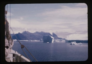 Image: icebergs from the Bowdoin