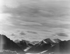 Image of Mountains and glaciers near Nugatsiaq