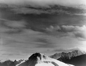 Image: Mountain peaks near Nugatsiaq
