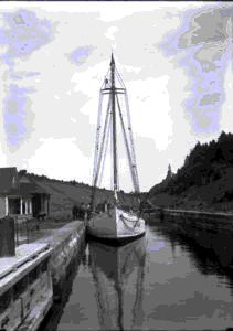 Image: The BOWDOIN in a lock at St. Peter's, Bras d'Or Lakes