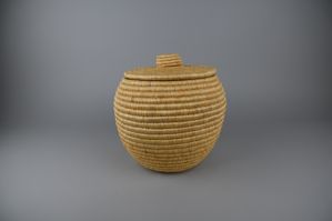 Image: Grass Basket with lid