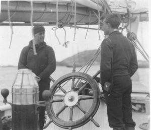 Image: Donald MacMillan and crewmen on The Bowdoin