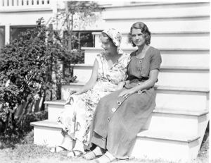 Image of Countess von Luchner and Miriam MacMillan on steps