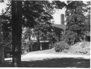 Image of MacMillan home, "Winonah"