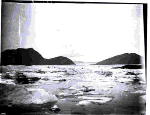 Image of Ice floes and mountains