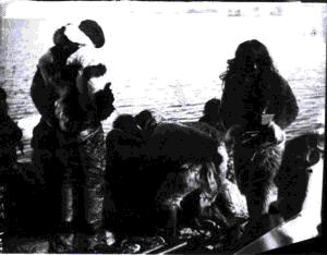 Image: Inuit men at work