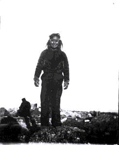Image: Inuit man wearing goggles
