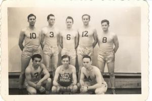 Image: Eight-man quartermaster basketball team, 1944 Browns