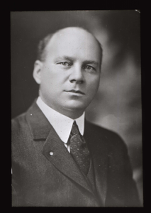 Image of W. E. Ekblaw formal portrait