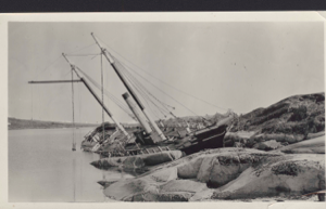 Image of S/S "Fox" on beach at Godhavn - wreck