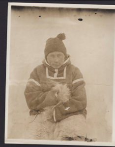Image: Henrick [Inuit man seated. Portrait Hans Henrick?]