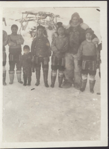 Image of Scientist with West Greenlandic women and children