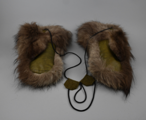 Image: fur mitts lined wtih duffel, men's medium, with cord, leather palms