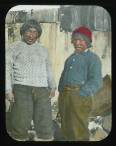 Image: Arklio and Ooblogah standing by Borup Lodge