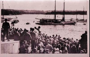 Image: Large group at departure 
