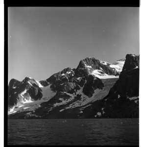 Image: Glaciers and mountains