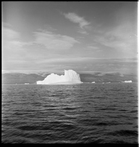 Image of Small iceberg