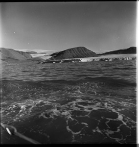 Image of Waves, mountains