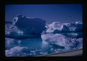 Image of Icebrg near ship