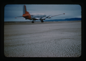 Image: U.S. Airforce plane landing
