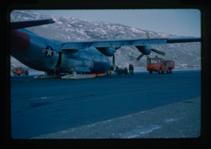 Image: Ski-C-130 Landing on foam after nose gear failure on 9000 FT ALT.on Ice Cap.
