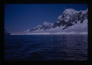 Image: Mountainand glacier
