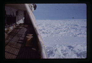 Image: Ship moving through drift ice