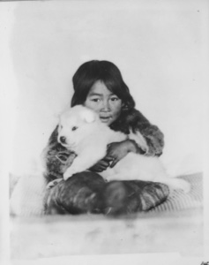 Image: Shoo-e-ging-wah [Suakannguaq Qaerngaaq] with pup