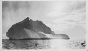Image: Sunrise Point - iceberg