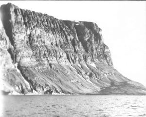 Image: Cliff at Northern entrance of Tickle