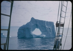 Image: Iceberg with hole, through rigging