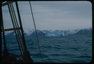 Image of Iceberg and glaciers through rigging
