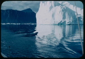 Image: Iceberg and reflection