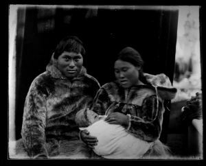 Image: Polar Eskimo [Inughuit] couple with baby [Koo-e-tig-e-too and Naduk]