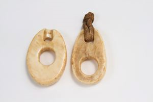 Image of Ivory eye (ring) for sledge dog traces