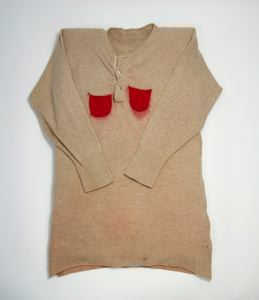 Image: Peary's knit wool undershirt, with two red watch pockets