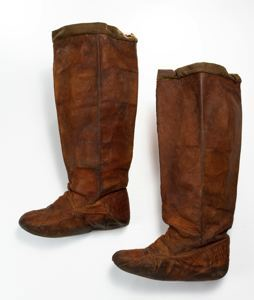 Image of Sealskin kamiks, known as MacMillan's North Pole boots