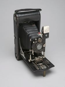 Image of Kodak No. 3A Special camera, folding, with leather case